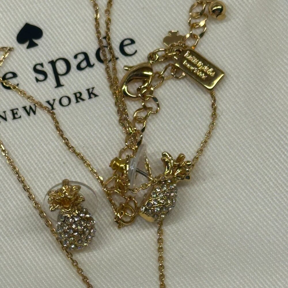 NEW Kate Spade By The Pool Gold Plated Pave Pineapple Necklace & Earrings Set - Picture 7 of 7